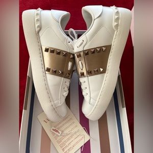 Valentino Garavani sneakers- 100% authentic